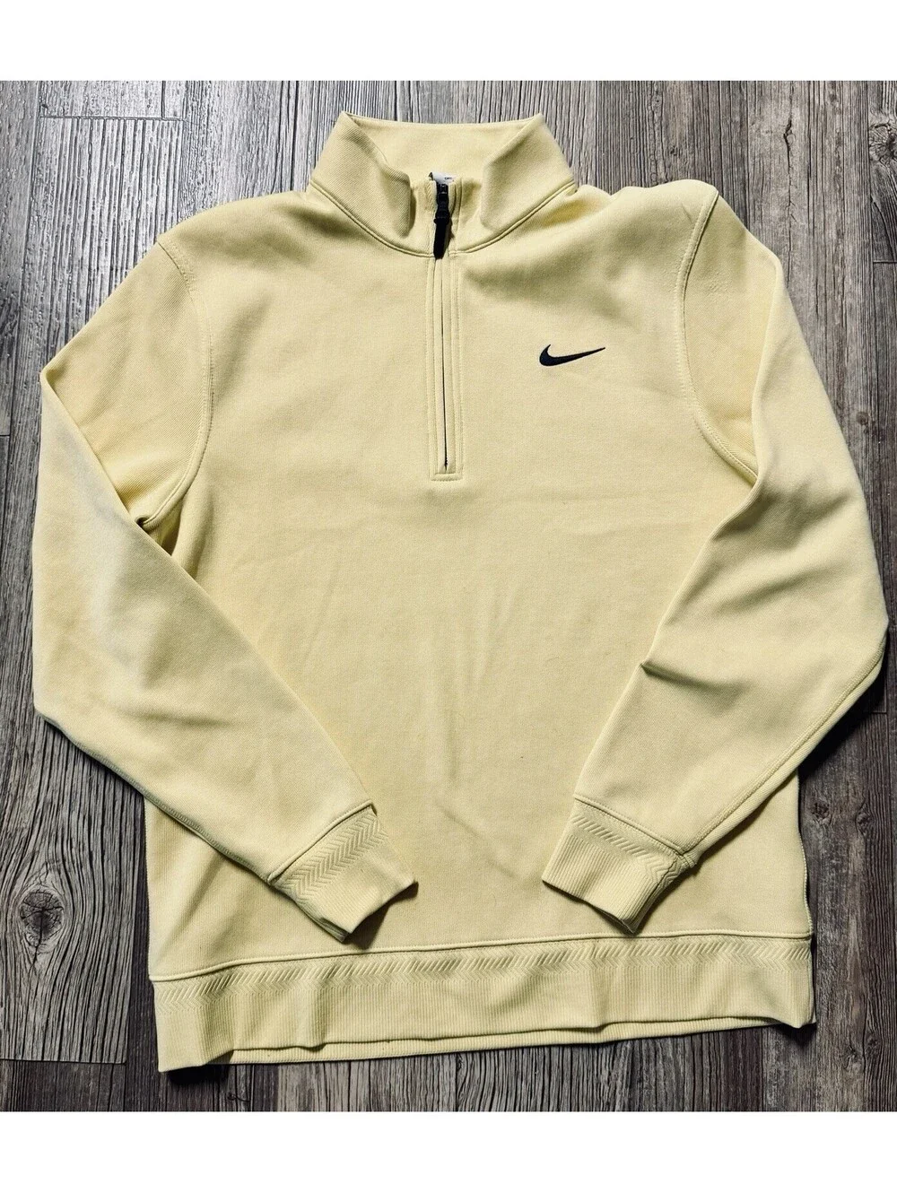 Nike Men’s 1/4 zip pullover Lot Of 2 Medium